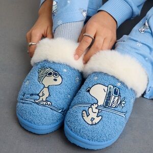 🩵⛷️ AMERICAN EAGLE SNOOPY SKI SLIPPER ⛷️🩵